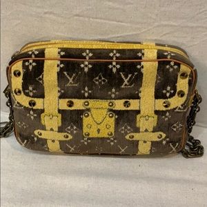 L Trompe L'oeil Trocadero Brown Monogram Velours